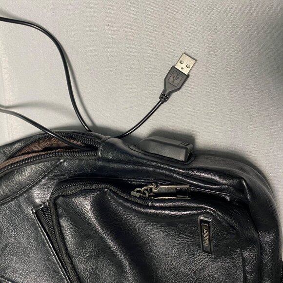 USB Charging Sling Backpack Purse Adjustable Strap Multiple Zipper Pockets Black - Picture 4 of 9